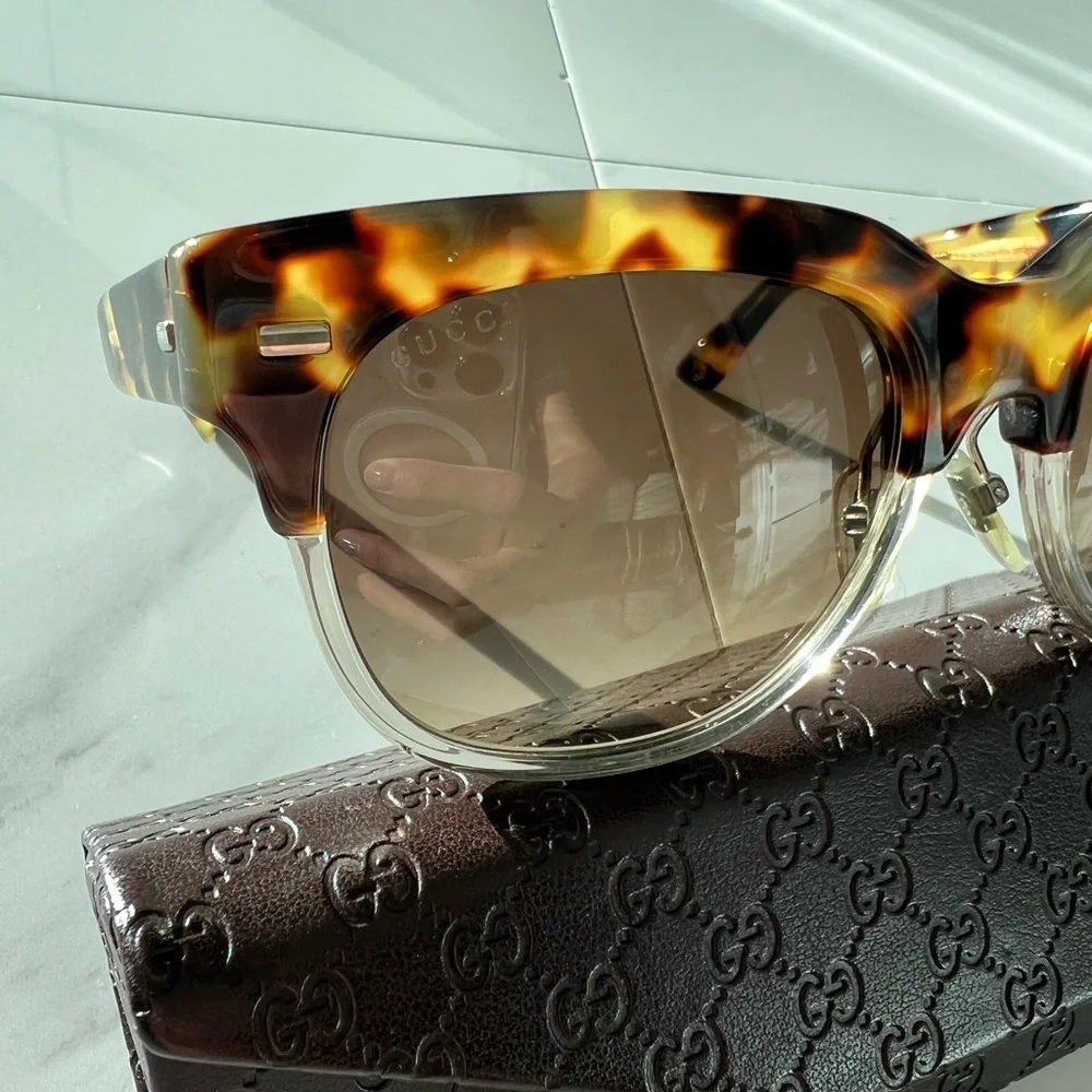 Gucci authentic sunglasses - Picture 3 of 8